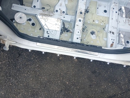 PRÓG LEWY SŁUPEK ŚRODKOWY MERCEDES CLS X218 (2012-2014) 3.0 CDI 265KM