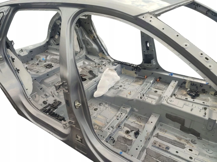 PRÓG PRAWY SŁUPEK ŚRODKOWY CITROEN C5 X (2021-) 1.2 THP 131KM