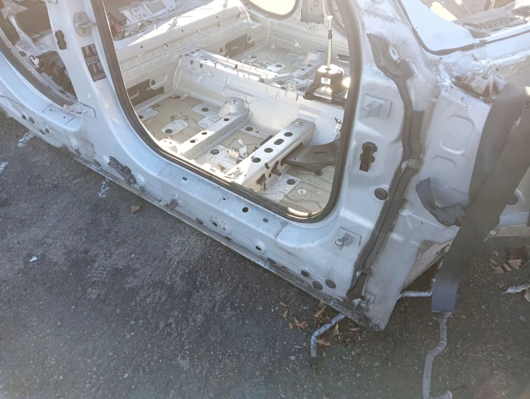 PRÓG PRAWY SŁUPEK ŚRODKOWY MINI CLUBMAN F54 (2015-2019) 2.0 D 150KM