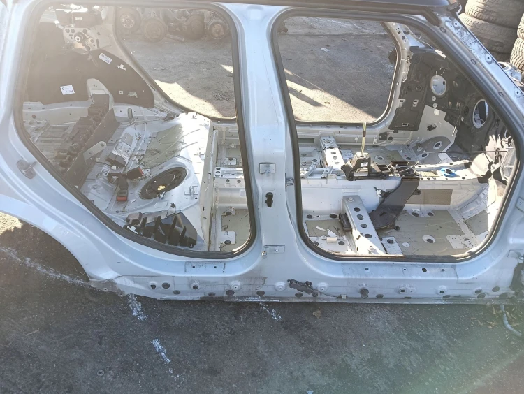 PRÓG PRAWY SŁUPEK ŚRODKOWY MINI CLUBMAN F54 (2015-2019) 2.0 D 150KM