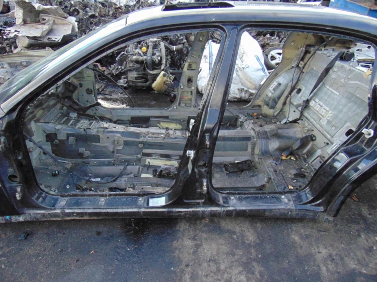 PODŁUŻNICA SŁUPEK PRÓG LEWA MASERATI QUATTROPORTE V (2004-2012)
