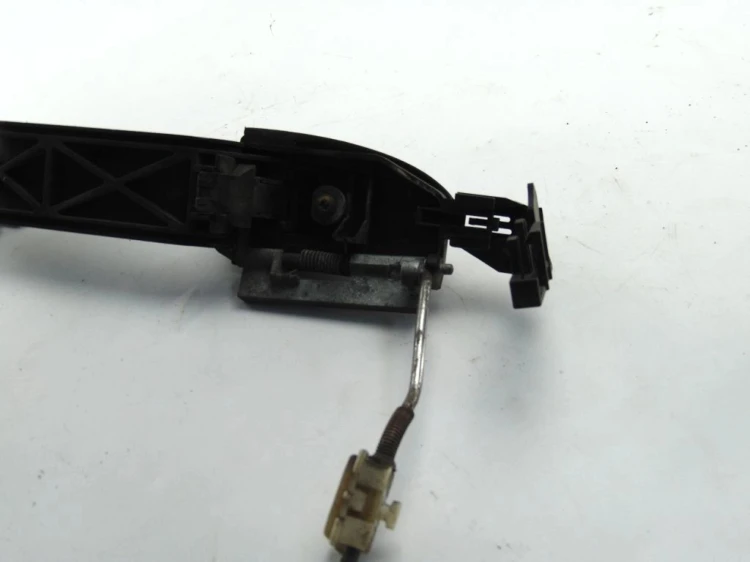 KLAMKA ZEWNĘTRZNA LEWY TYŁ FORD FOCUS MK1 LIFT (2001 -2004) 1.8 TDCI 100HP
