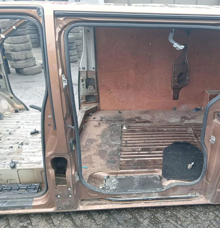 PRÓG LEWY SŁUPEK ŚRODKOWY OPEL VIVARO B (2014-2019) 1.6 CDTI 120KM