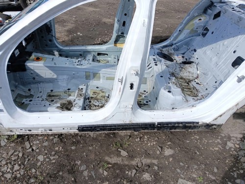 PRÓG LEWY SŁUPEK ŚRODKOWY BMW 7 G11 (2015-2018) 3.0 D 265KM