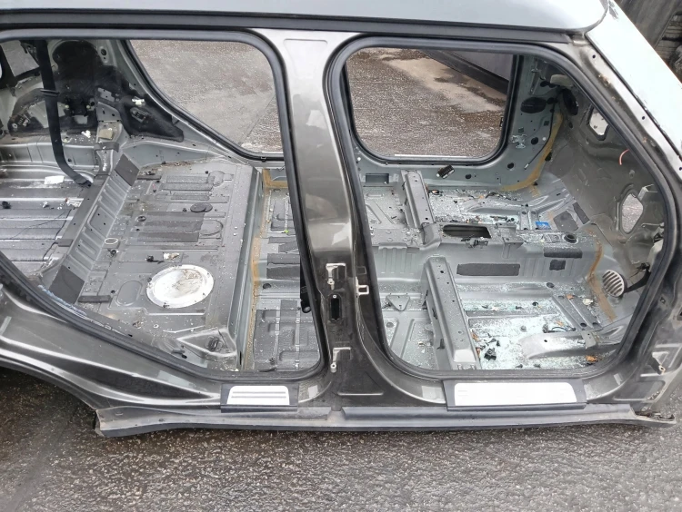 PRÓG PRAWY SŁUPEK ŚRODKOWY MINI COUNTRYMAN R60 (2010-2014) 2.0 D 143KM