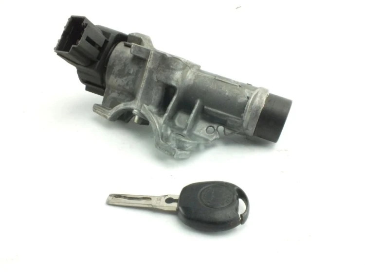 STACYJKA SKODA FABIA II(2007-2014) 1.9 TDI 6R0905851D