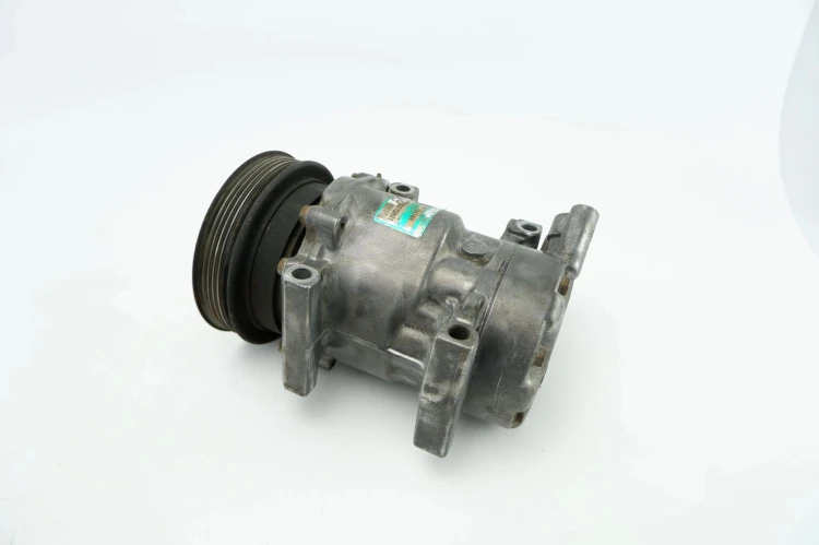 SPRĘŻARKA KLIMATYZACJI RENAULT CLIO II LIFT (2003-2005) 7700273801