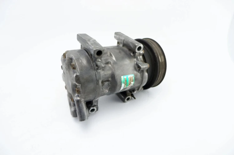 SPRĘŻARKA KLIMATYZACJI RENAULT CLIO II LIFT (2003-2005) 7700273801