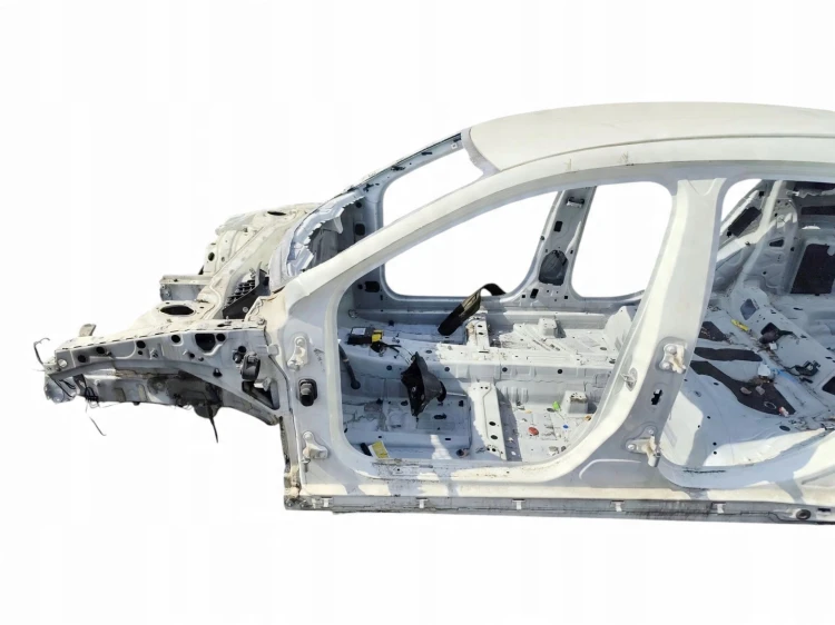 PRÓG LEWY SŁUPEK ŚRODKOWY MERCEDES GLA X156 (2013-2017) 2.2 CDI 136KM