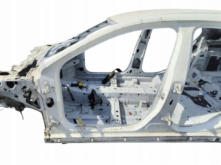 PRÓG LEWY SŁUPEK ŚRODKOWY MERCEDES GLA X156 (2013-2017) 2.2 CDI 136KM