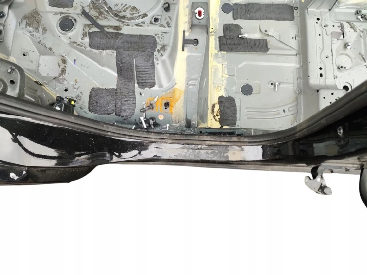 PRÓG PRAWY SŁUPEK ŚRODKOWY NISSAN QASHQAI J12 LIFT (2024-) 1.3 DIG-T 140KM
