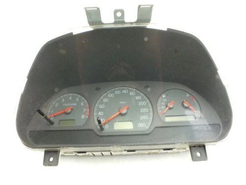 LICZNIK VOLVO V40 I (1995-2004) 1.9D 30857490