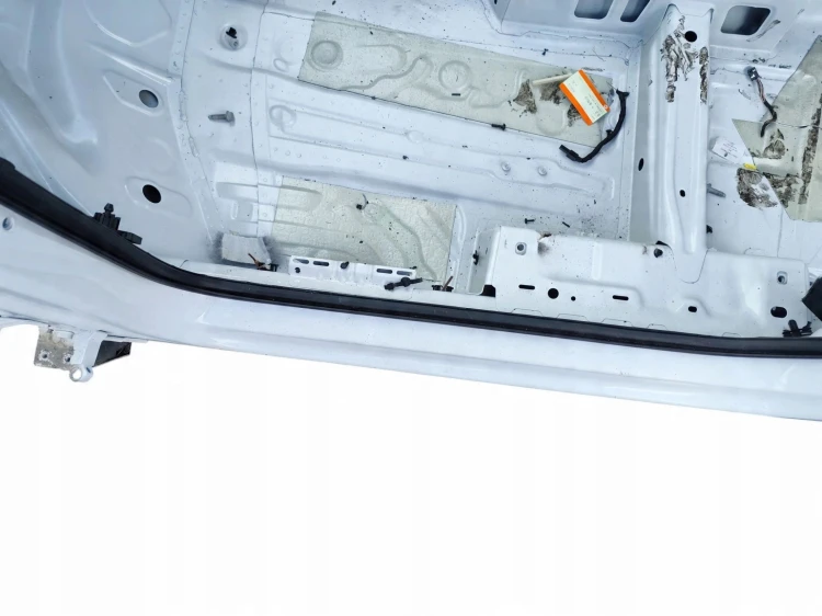 PRÓG LEWY SŁUPEK ŚRODKOWY SKODA KAROQ (2017-2022) 2.0 TDI 150KM