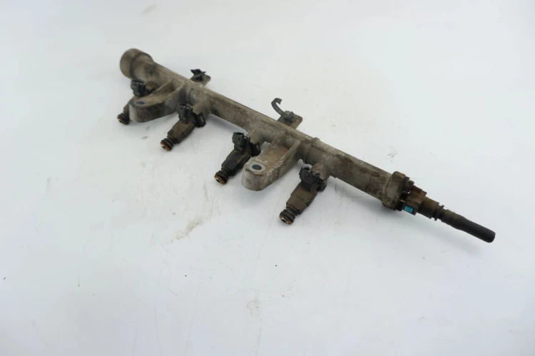 LISTWA WTRYSKOWA HYUNDAI GETZ 35310-22600