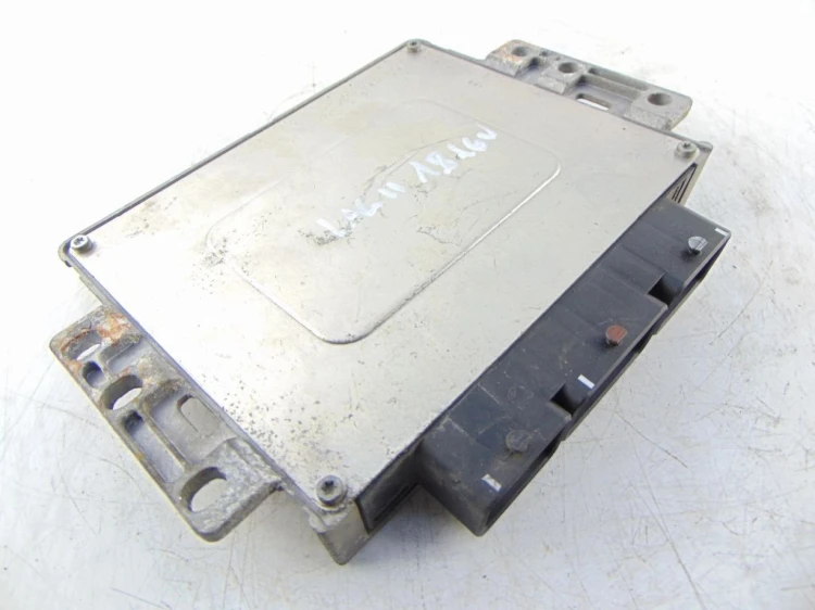 KOMPUTER STEROWNIK SILNIKA RENAULT LAGUNA II (2001-2005) 8200045893