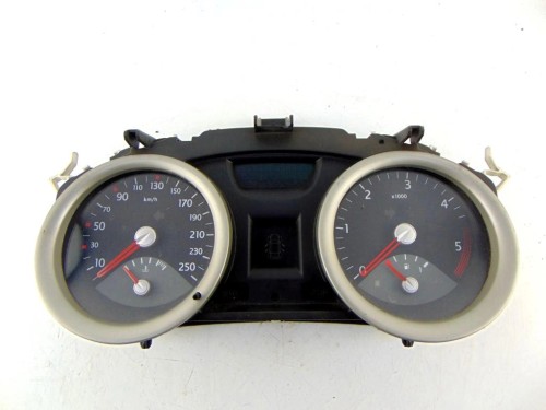 LICZNIK RENAULT MEGANE II (2002-2005) 1.5 DCI 8200399695 D