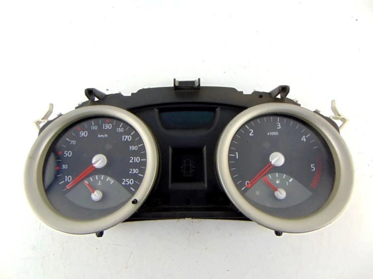LICZNIK RENAULT MEGANE II (2002-2005) 1.5 DCI 8200399695 D