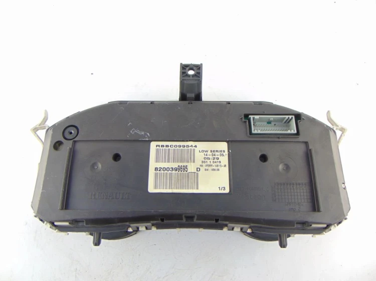 LICZNIK RENAULT MEGANE II (2002-2005) 1.5 DCI 8200399695 D