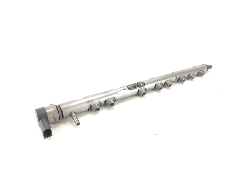 LISTWA WTRYSKOWA BMW 6 F13 (2010-2014) 3.0 D 313KM 0445216031