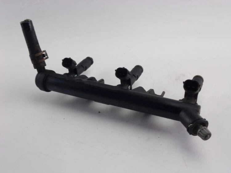 LISTWA WTRYSKOWA VOLKSWAGEN FOX 1.2 6V 03D133319J