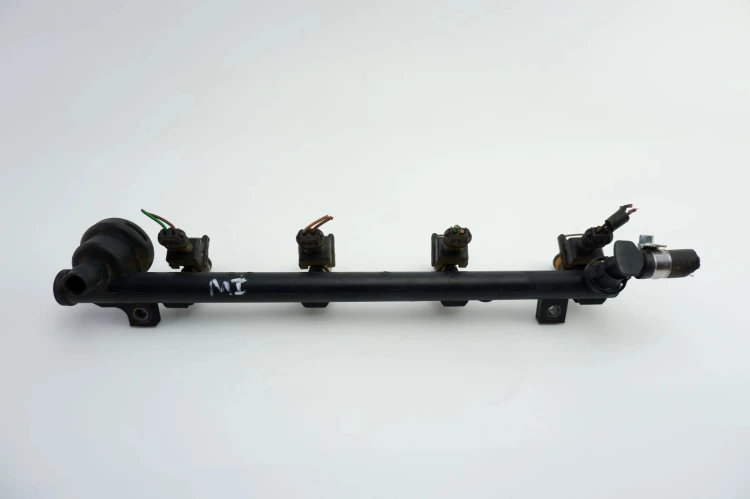 LISTWA WTRYSKOWA RENAULT MEGANE I (1996-1999) 1.4 16V 7700112519