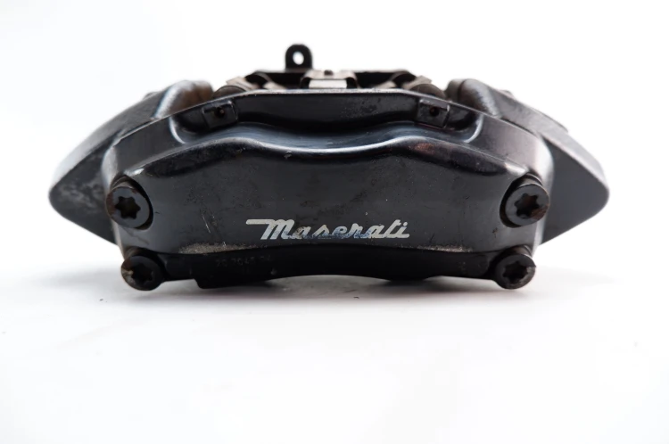ZACISK HAMULCOWY PRAWY PRZÓD MASERATI QUATTROPORTE V (2004-2008) 4.2 V8 400