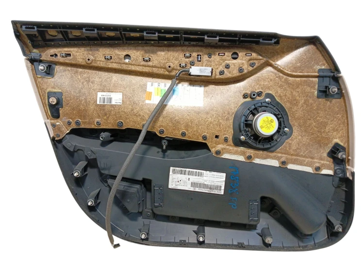 BOCZEK DRZWI PRAWY PRZÓD BMW X1 E84 (2009-2012) 2.0 D 204KM