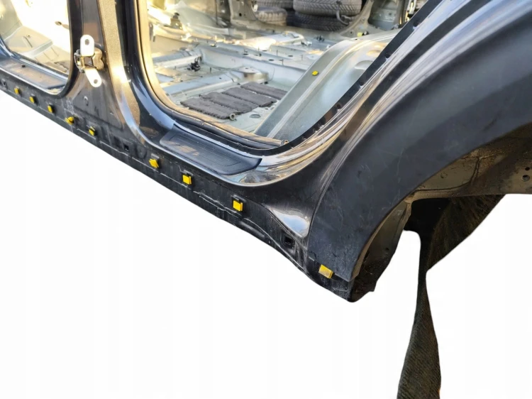 PRÓG LEWY SŁUPEK ŚRODKOWY KIA NIRO EV I LIFT (2020-2022) 64 kWh 204KM