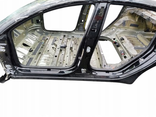 PRÓG LEWY SŁUPEK ŚRODKOWY TESLA MODEL 3 LIFT (2023-) 60kWh 283KM