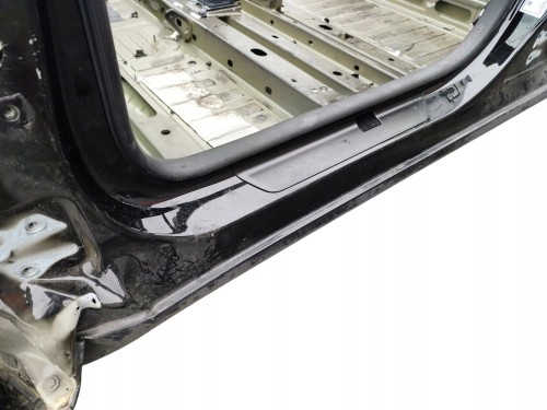 PRÓG LEWY SŁUPEK ŚRODKOWY TESLA MODEL 3 LIFT (2023-) 60kWh 283KM