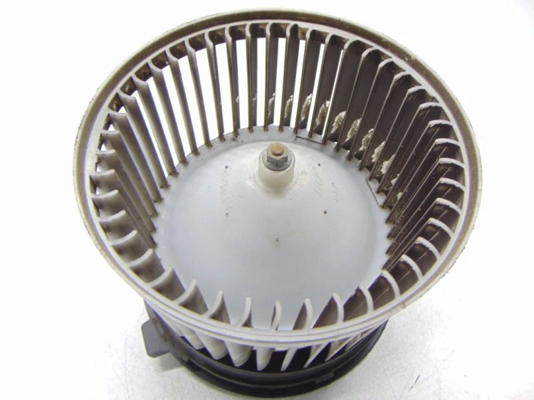 WENTYLATOR DMUCHAWA NAWIEWU NISSAN QASHQAI (2007-2013) 2.0 DCI 25560 JD003