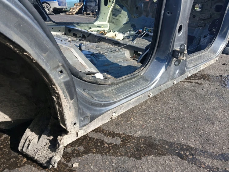 PRÓG PRAWY SŁUPEK ŚRODKOWY HONDA CR-V IV LIFT (2014-2018) 1.6 i-DTEC 160KM