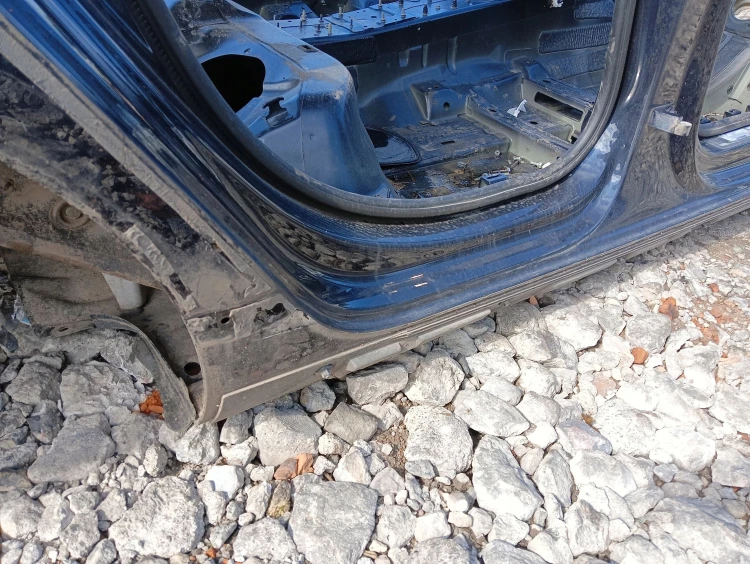 PRÓG PRAWY SŁUPEK ŚRODKOWY AUDI A4 B9 (2015-2019) 2.0 TDI 190KM