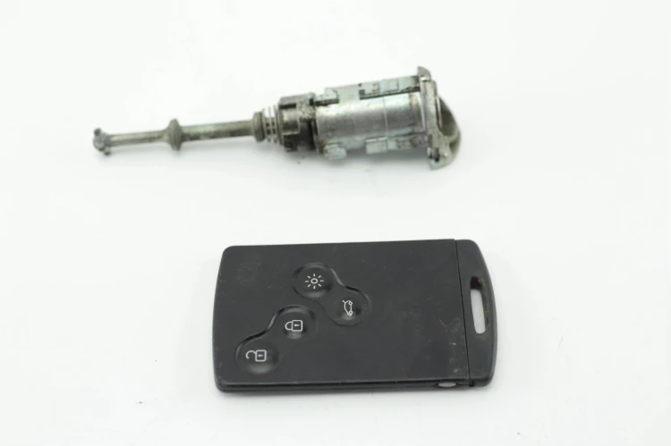 RYGIEL BLOKADA KOLUMNY RENAULT SCENIC III (2009-2013) 8200604934