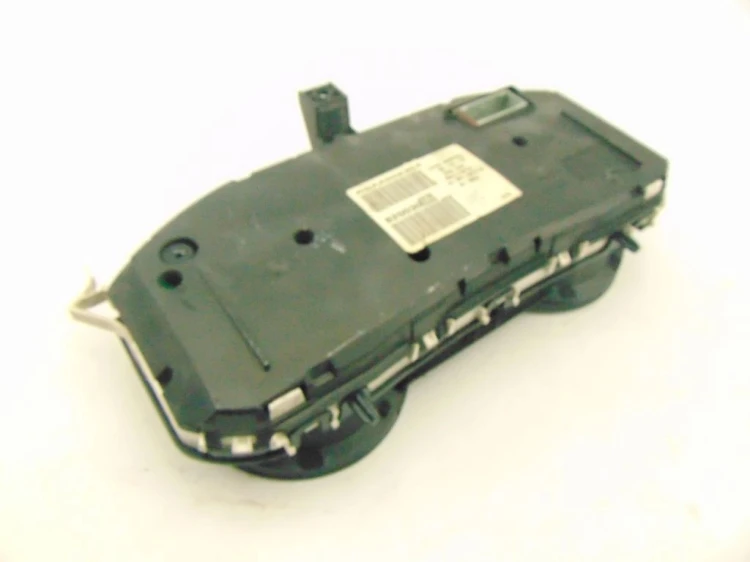 LICZNIK RENAULT MEGANE II (2002-2005) 1.5 DCI 8200306535