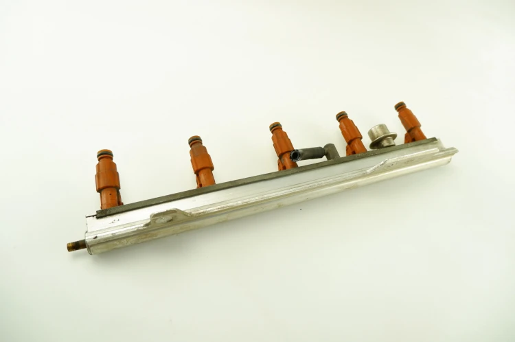 LISTWA WTRYSKOWA VOLVO S80 I (1998-2004) 2.0 T 9186836