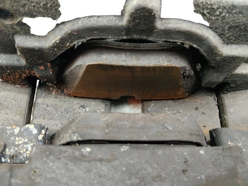 ZACISK HAMULCOWY PRAWY PRZÓD BMW F11 (2010-2013) 3.0 D 204KM