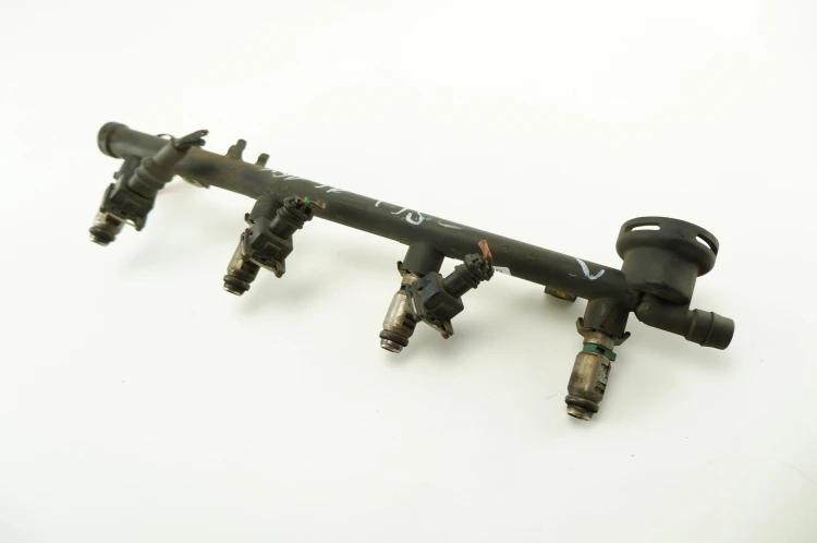 LISTWA WTRYSKOWA RENAULT LAGUNA II (2001-2005) 1.8 16V 120KM 7700107405