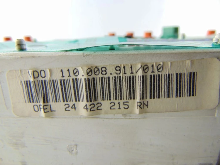 LICZNIK OPEL VECTRA B LIFT 1.8 16V 87001362