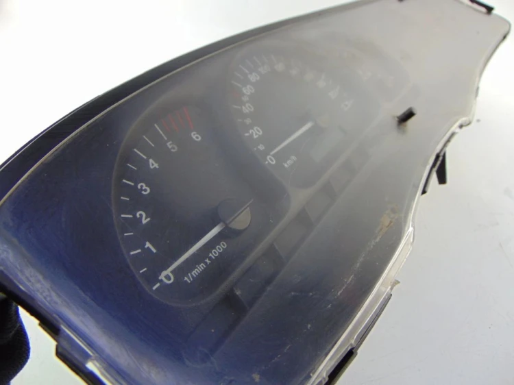 LICZNIK OPEL VECTRA B LIFT 1.8 16V 87001362