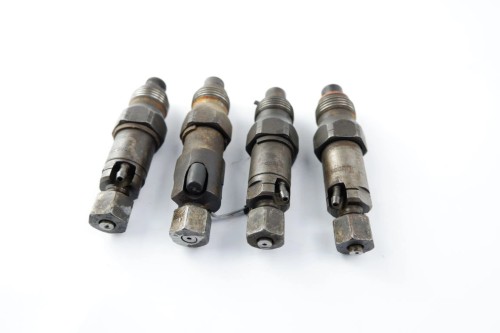 WTRYSKIWACZE VOLVO V40 I (1995-2004) LCR67354010