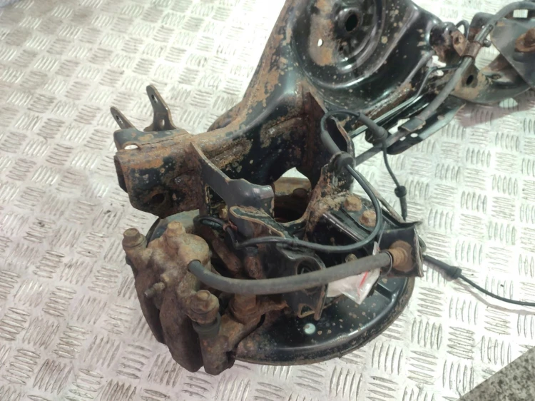 ZWROTNICA WAHACZ PRAWY TYŁ RENAULT KOLEOS I (2008-2011) 2.0 DCI 150KM