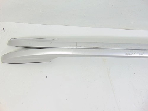 RELINGI DACHOWE RENAULT MEGANE III (2008-2013) 1.6 16V