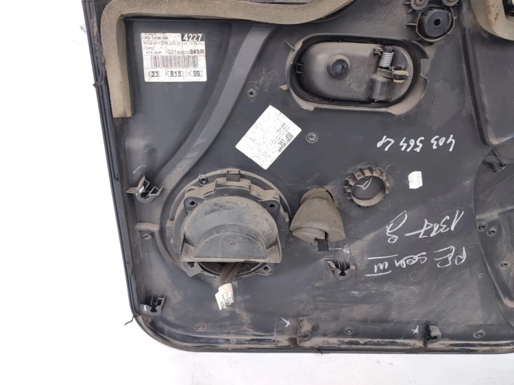 BOCZEK DRZWI LEWY PRZÓD VOLVO V50 (2004-2007) 2.0 D 136KM