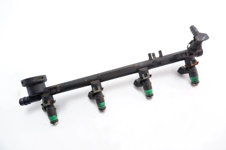 LISTWA WTRYSKOWA RENAULT LAGUNA II LIFT (2005-2007) 2.0 16V 133KM 770010740