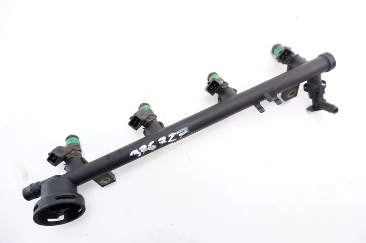 LISTWA WTRYSKOWA RENAULT LAGUNA II LIFT (2005-2007) 2.0 16V 133KM 770010740