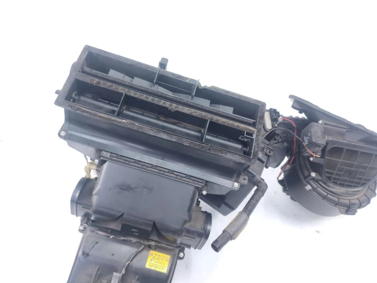 NAGRZEWNICA OPEL ASTRA H (2004-2006) 1.6 16V 105KM 13227511