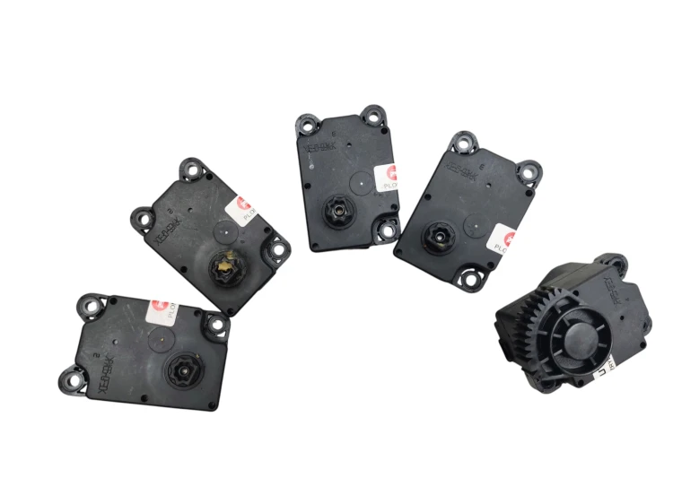 SILNICZKI NAGRZEWNICY KOMPLET VOLVO V50 LIFT (2007-2012) 1.6 D2 114KM 4N5H-
