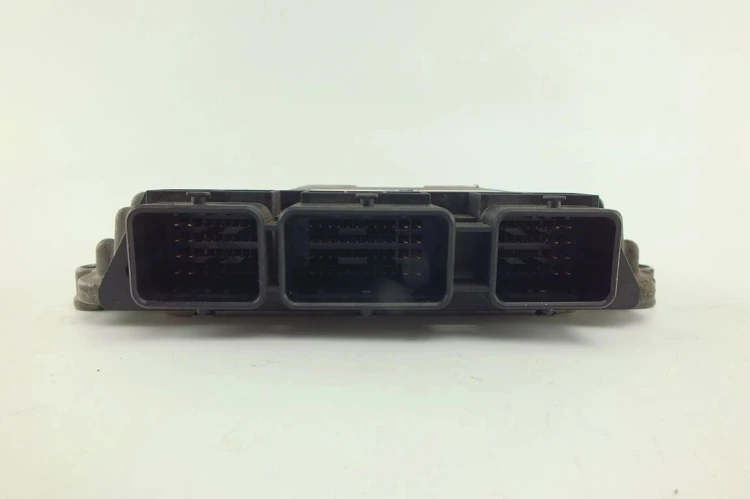 KOMPUTER STEROWNIK SILNIKA RENAULT SCENIC II (2003-2005) 1.9 DCI 8200310863