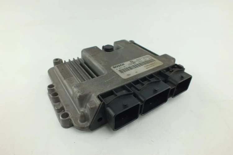 KOMPUTER STEROWNIK SILNIKA RENAULT SCENIC II (2003-2005) 1.9 DCI 8200310863